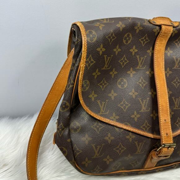 💎✨BEAUTIFUL✨💎Authentic Louis Vuitton Monogram Saumur 35 Crossbody - Picture 7 of 14